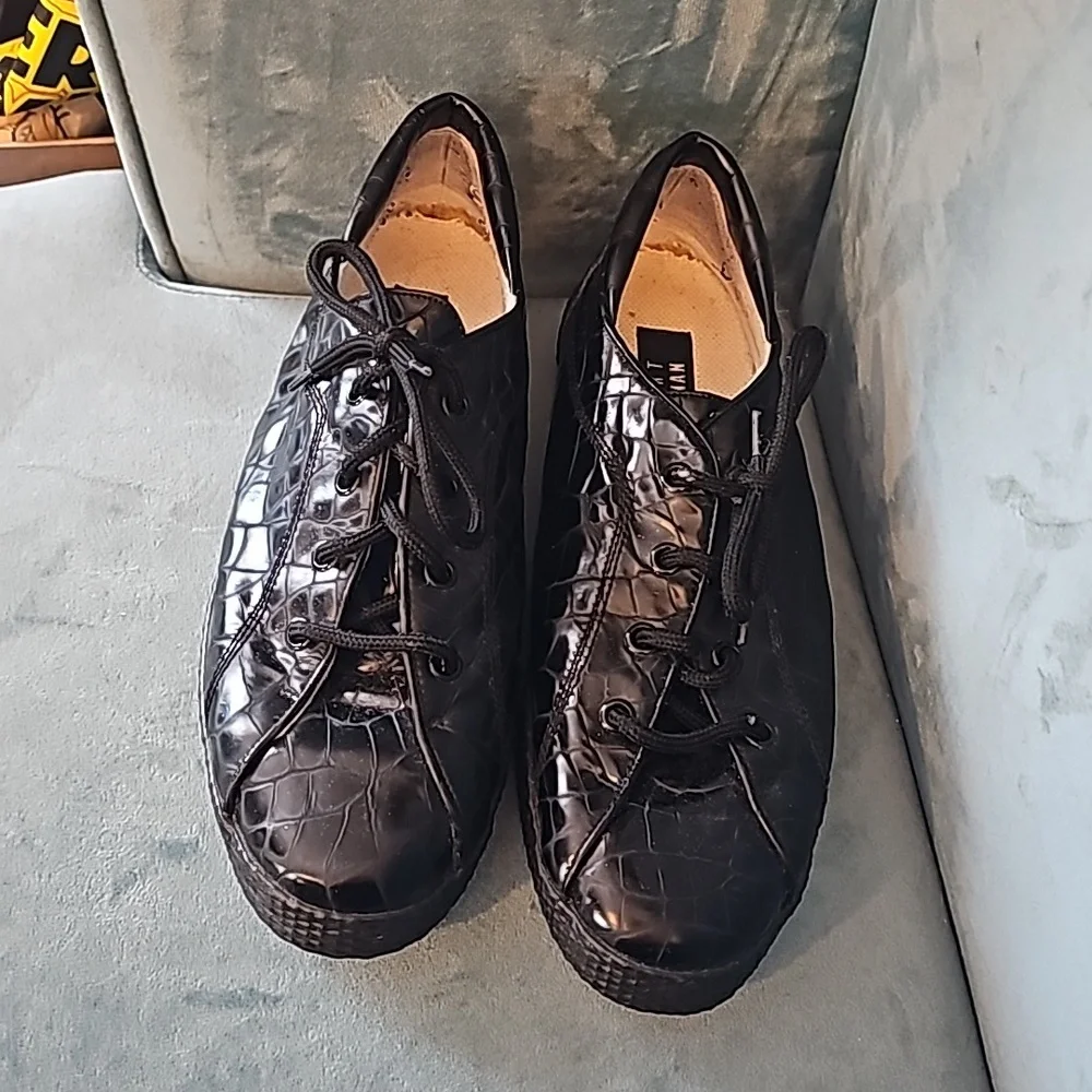 Authentic Stuart Weitzman Black Croc-Embossed Patent Leather Sneakers 8.5 Women
